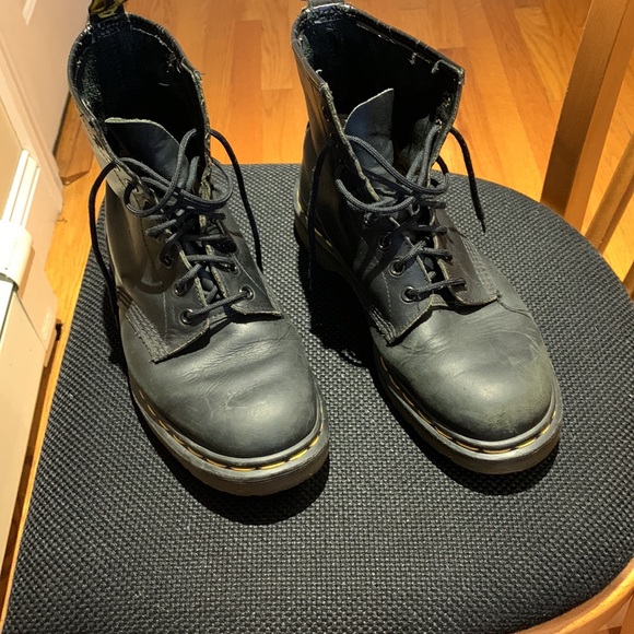 Men’s doc martens - Picture 6 of 9